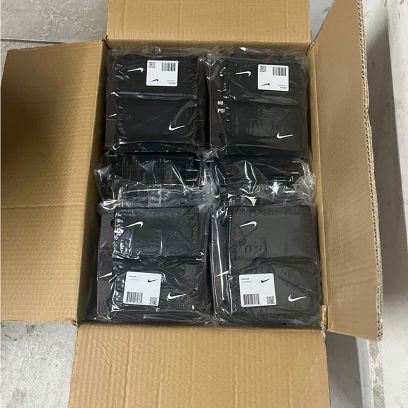 Nike Black Tri-Fold 1 pack Wallet with Silver Swoosh - Picture 2 of 3